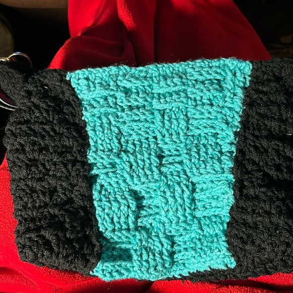 Crocheted purse - Picture 1 of 7